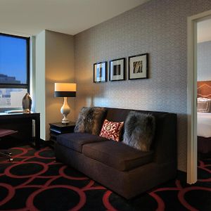 One-Bedroom King Suite